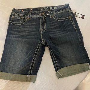 Miss Me Bermuda Jean Shorts size 32 / 14 NWT
